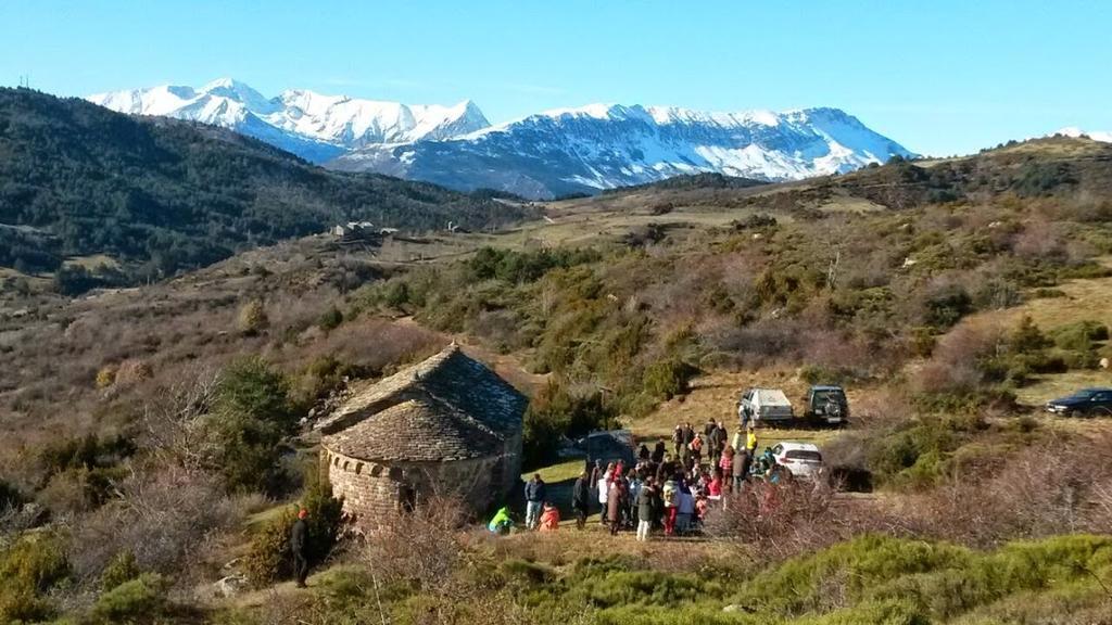 巴特列拉斯保莱斯公寓 Laspaúles 外观 照片